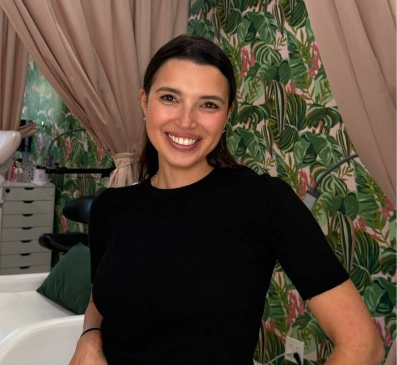 Anna, Expert Stylist